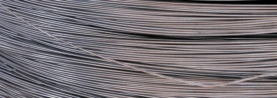 Дріт є основою захисних загороджень